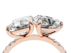 Emerald and Heart Toi Moi Ring Set in Rose gold with Prong Setting and Pavé Band