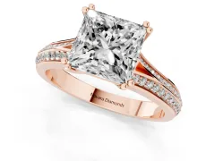 Princess Cut Diamond Split Shank Pavé Engagement Ring Set in Rose gold with Prong-Set Center Stone
