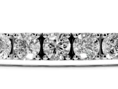 Round Cut Diamond Flexible Tennis Bracelet Set in White gold with Four-Prong Setting and Box Clasp
