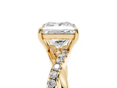 Princess Cut Diamond Twisted Pavé Band Ring Set in Yellow gold with Prong Setting