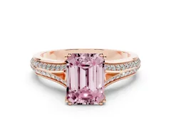 Fancy Pink Emerald Cut Diamond Split Shank Pavé Engagement Ring Set in Rose gold with Prong-Set Center Stone
