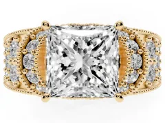 Princess Cut Diamond Milgrain Halo Pavé Engagement Ring Set in Yellow gold with Prong Setting