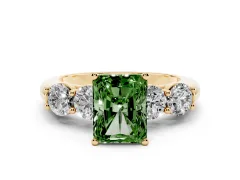 Fancy Green Radiant Cut Diamond Five-Stone Prong Set Ring Set in Yellow gold with Classic Band