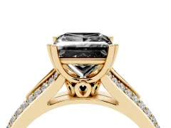 Fancy Black Princess Cut Diamond Split Shank Pavé Engagement Ring Set in Yellow gold with Prong-Set Center Stone