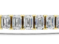 Emerald Cut Diamond Tennis Bracelet Set in Yellow gold with Four-Prong Setting