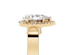 Pear Cut Diamond Halo Ring Set in Yellow gold with Pavé-Lined Split Shank Band