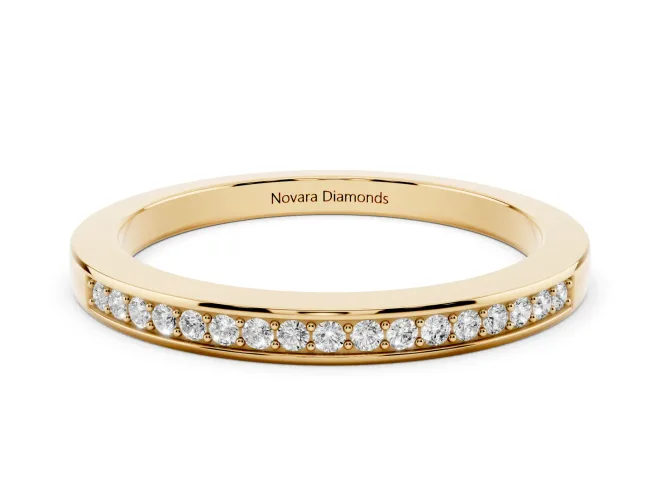 Round Lab-Grown Diamond Single Row Pavé Wedding Band | Raised Polished Rims | Yellow Gold