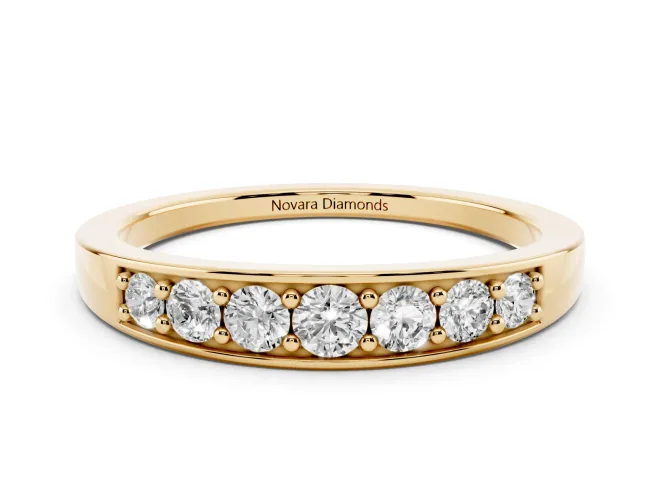 Round Lab-Grown Diamond Graduated Men's Wedding Band | Recessed Bead-Set Row | Yellow Gold