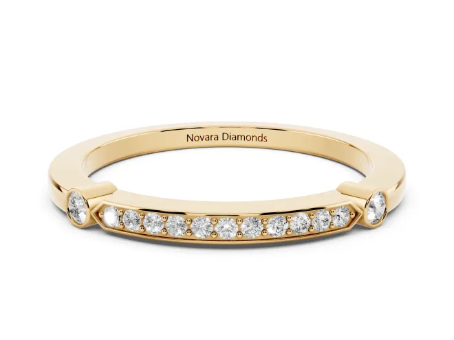 Round Lab-Grown Diamond Pavé Bar Wedding Band | Bezel Stations | Yellow Gold