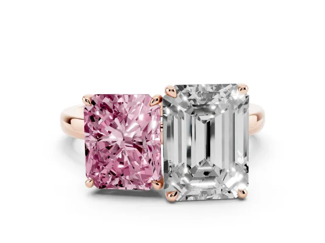 Fancy Pink Radiant Cut and Emerald Cut Toi Moi Ring Set in Rose gold with Prong Setting
