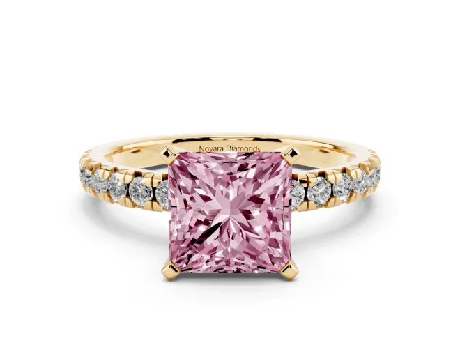 Fancy Pink Princess Cut Diamond Solitaire Pavé Engagement Ring Set in Yellow gold with Round Band and Prong Setting