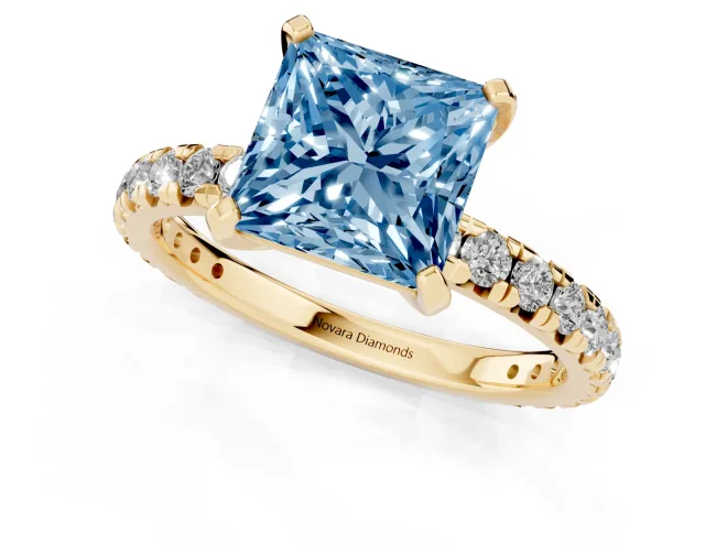 Fancy Blue Princess Cut Diamond Pavé Solitaire Ring Set in Yellow gold with Round Band and Prong Setting – second view