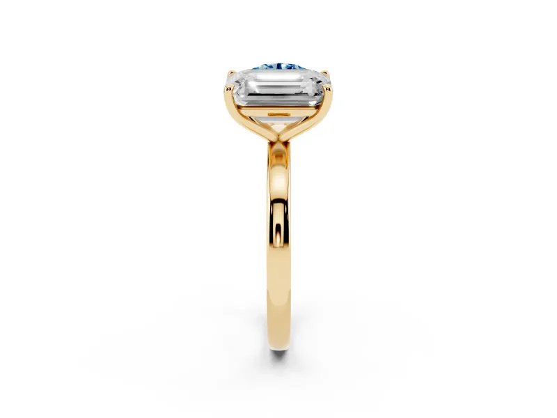 Fancy Blue Round Cut and Emerald Cut Toi Moi Ring Set in Yellow gold with Prong Setting