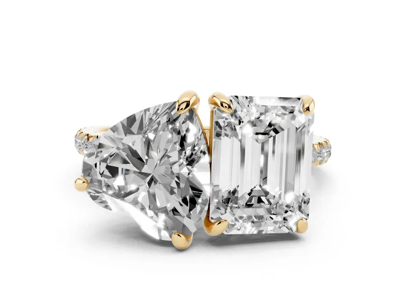 Emerald and Heart Toi Moi Ring Set in Yellow gold with Prong Setting and Pavé Band