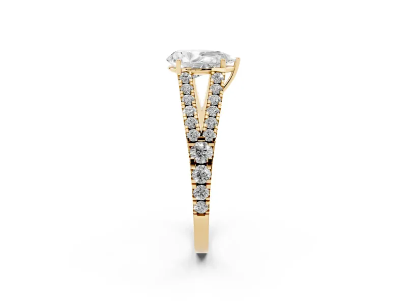 Pear-Shaped Graduated Pave Split Shank Engagement Ring Setting | V Split Shoulders | Yellow Gold