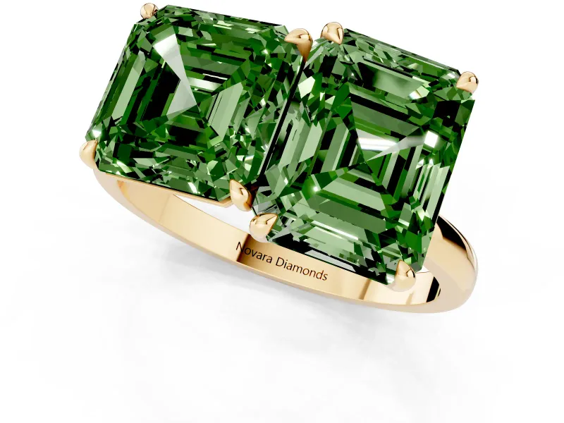 Fancy Green Asscher Cut and Emerald Cut Toi Moi Ring Set in Yellow gold with Prong Setting