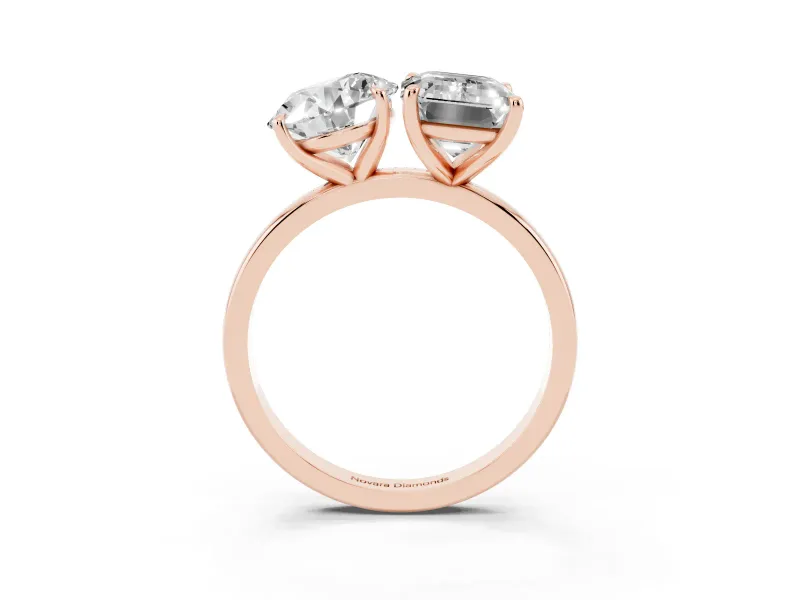 Round Cut and Emerald Cut Toi Moi Ring Set in Rose gold with Prong Setting