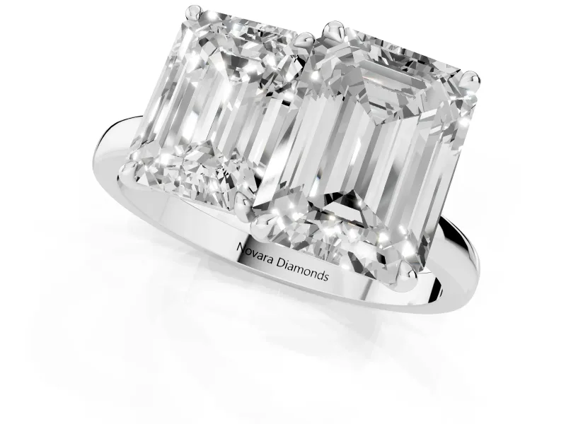 Emerald Cut and Emerald Cut Toi Moi Ring Set in White gold with Prong Setting