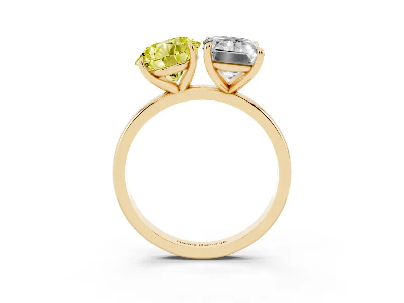 Fancy Yellow Round Cut and Emerald Cut Toi Moi Ring Set in Yellow gold with Prong Setting