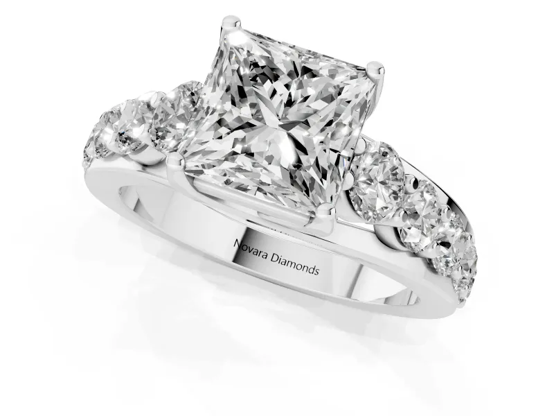 Princess Cut Graduated Side Stone Engagement Ring Setting | Shared Prong Rails | White Gold