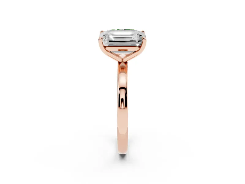 Fancy Green Radiant Cut and Emerald Cut Toi Moi Ring Set in Rose gold with Prong Setting