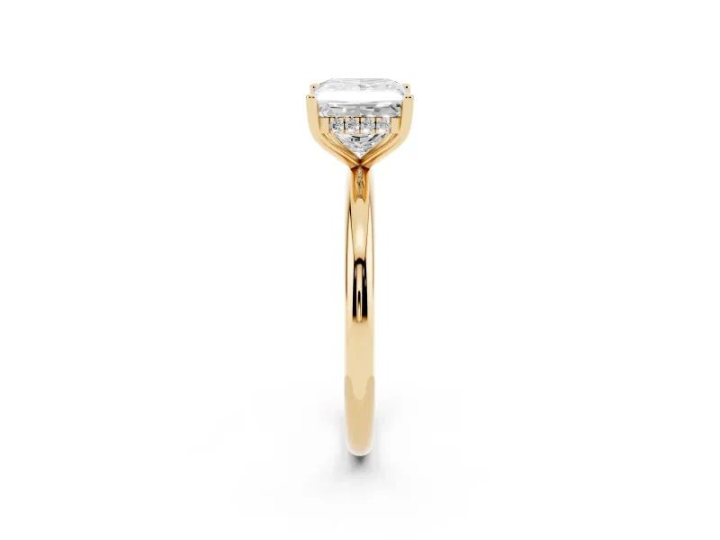 Princess Cut Diamond Solitaire Engagement Ring Set in Yellow gold with Prong Setting and Polished Band