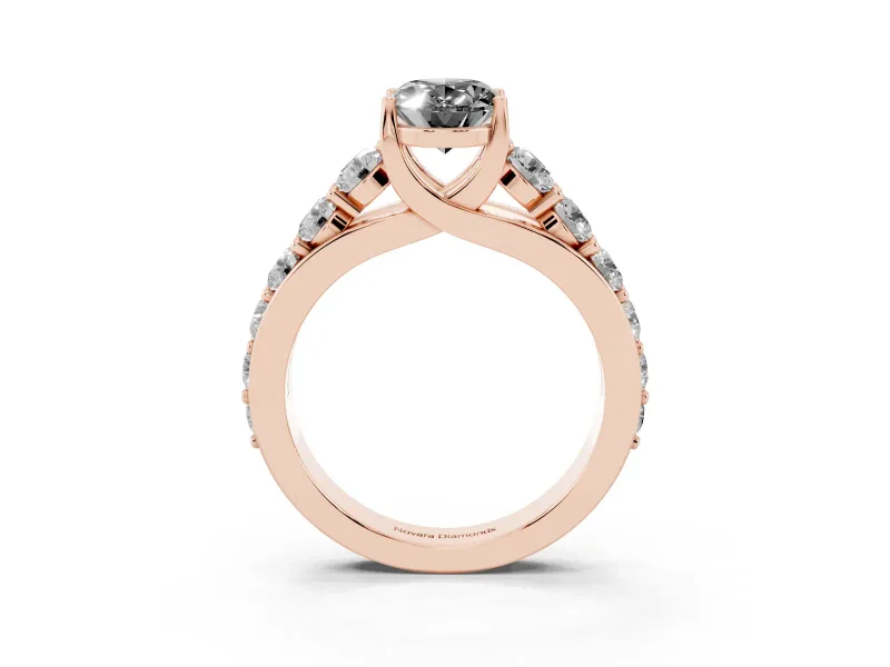 Oval Graduated Engagement Ring Setting for a Black Center | Rose Gold