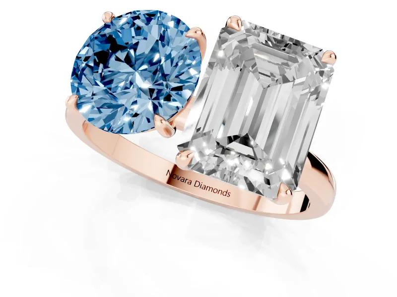 Fancy Blue Round Cut and Emerald Cut Toi Moi Ring Set in Rose gold with Prong Setting