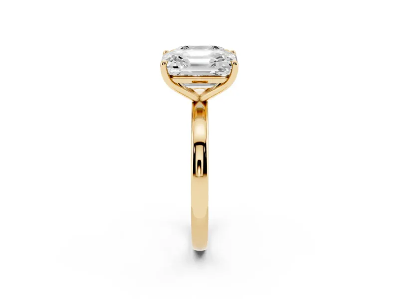 Asscher Cut and Emerald Cut Toi Moi Ring Set in Yellow gold with Prong Setting
