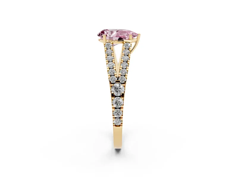 Pear-Shaped Graduated Split Shank Engagement Ring Setting for a Fancy Pink Lab-Grown Diamond | Yellow Gold