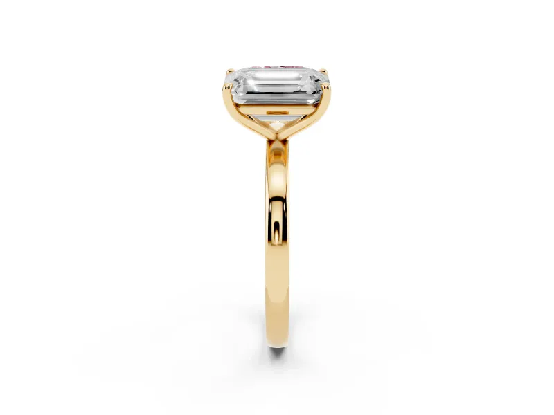 Fancy Pink Radiant Cut and Emerald Cut Toi Moi Ring Set in Yellow gold with Prong Setting
