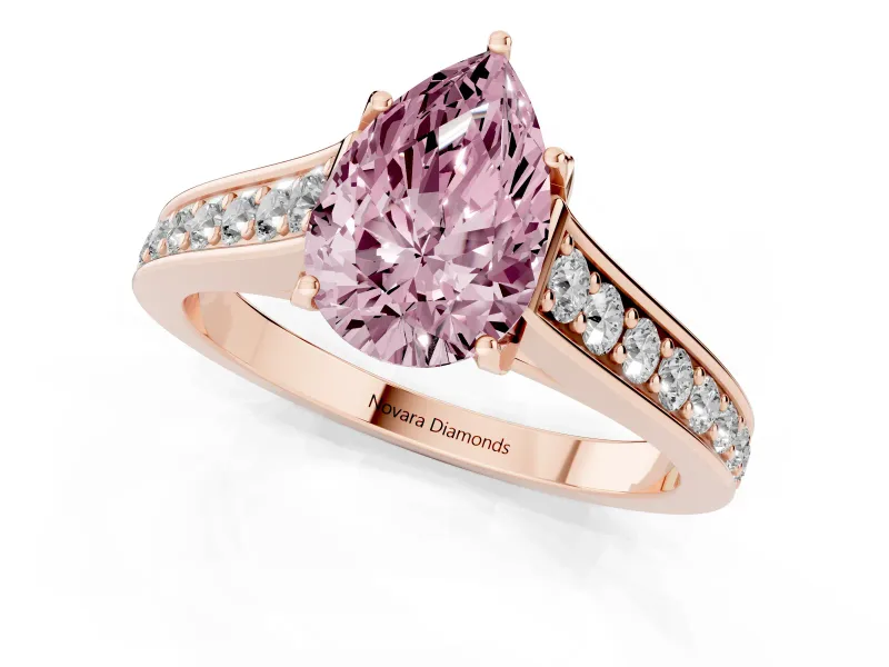 Pear-Shaped Graduated Pavé Engagement Ring Setting for a Fancy Pink Lab-Grown Diamond | Rose Gold