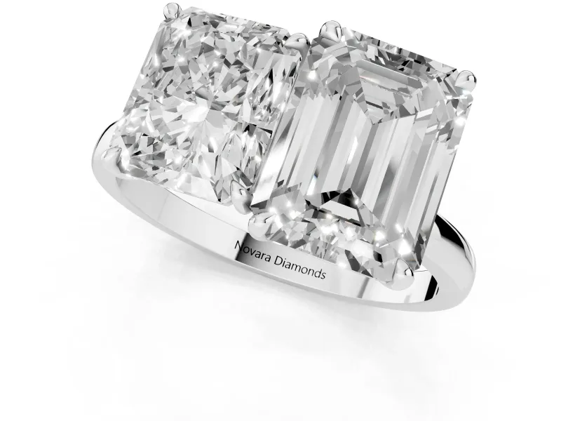 Radiant Cut and Emerald Cut Toi Moi Ring Set in Platinum with Prong Setting