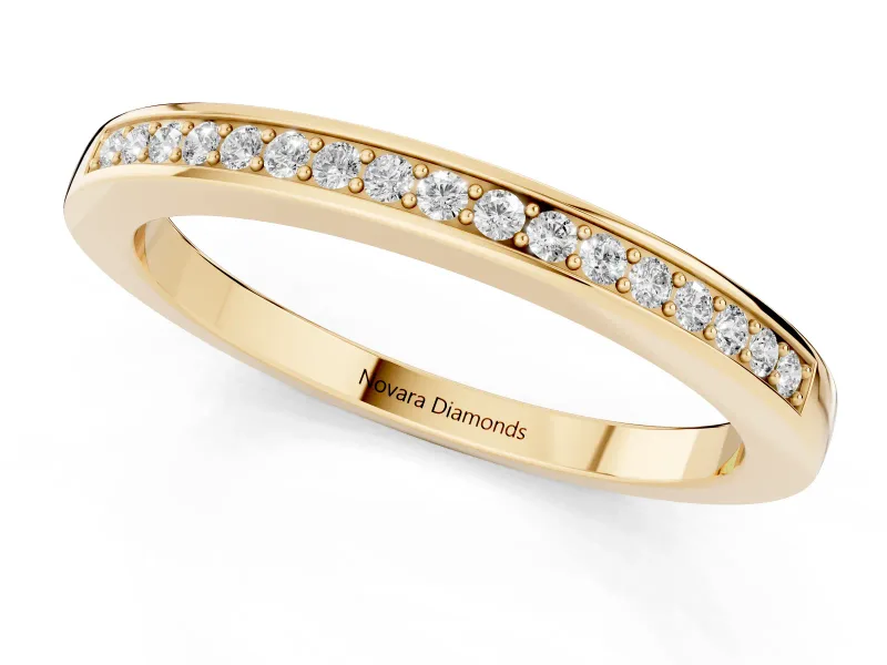Round Lab-Grown Diamond Single Row Pavé Wedding Band | Raised Polished Rims | Yellow Gold