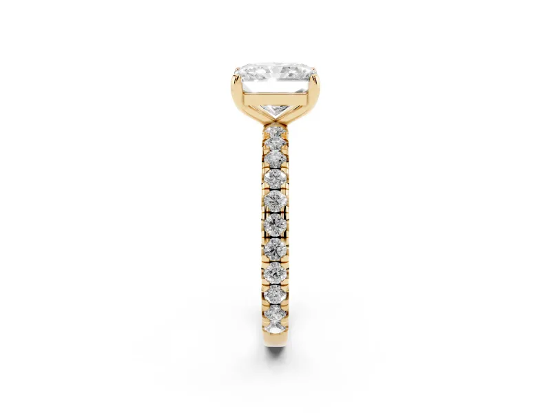 Radiant Cut Diamond Pavé Solitaire Ring Set in Yellow gold with Round Band and Prong Setting