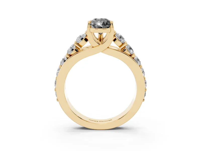 Pear-Shaped Engagement Ring Setting for a Black Center | Yellow Gold