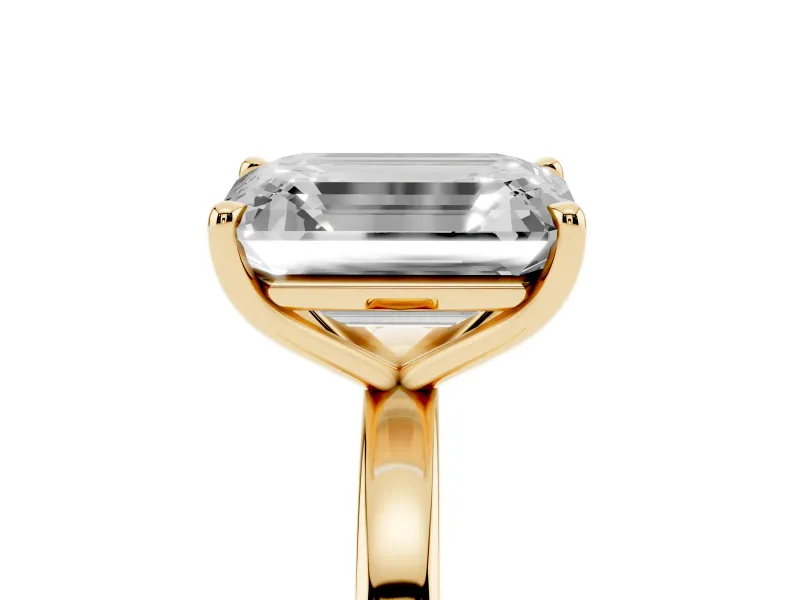 Fancy Green Emerald Cut and Emerald Cut Toi Moi Ring Set in Yellow gold with Prong Setting