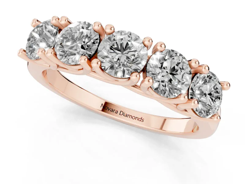 Five-Stone Round Diamond Wedding Band Set in Rose gold with Prong Setting