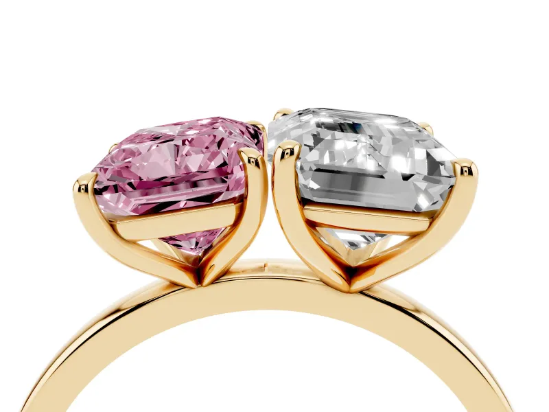 Fancy Pink Radiant Cut and Emerald Cut Toi Moi Ring Set in Yellow gold with Prong Setting
