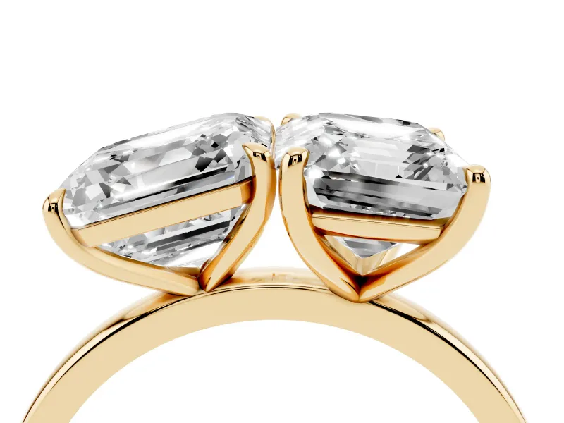 Asscher Cut and Emerald Cut Toi Moi Ring Set in Yellow gold with Prong Setting