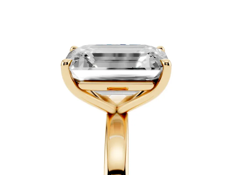 Fancy Blue Radiant Cut and Emerald Cut Toi Moi Ring Set in Yellow gold with Prong Setting