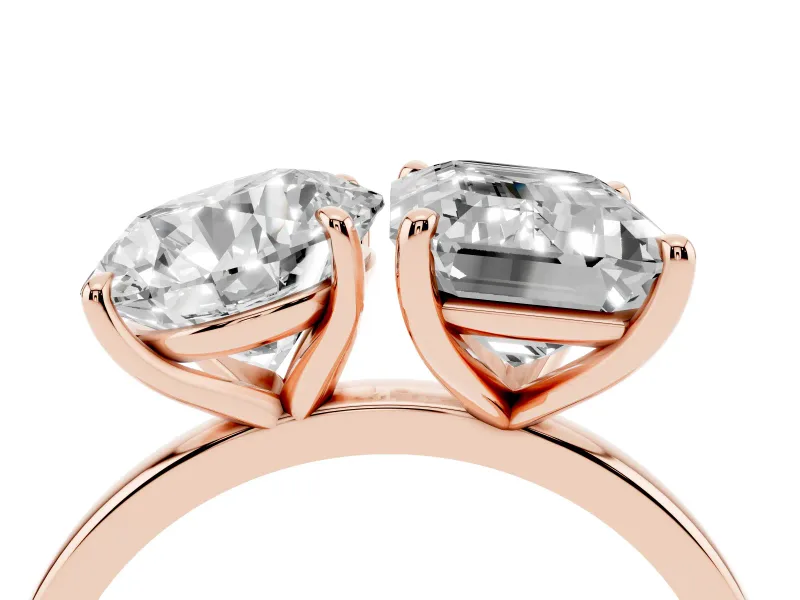 Round Cut and Emerald Cut Toi Moi Ring Set in Rose gold with Prong Setting