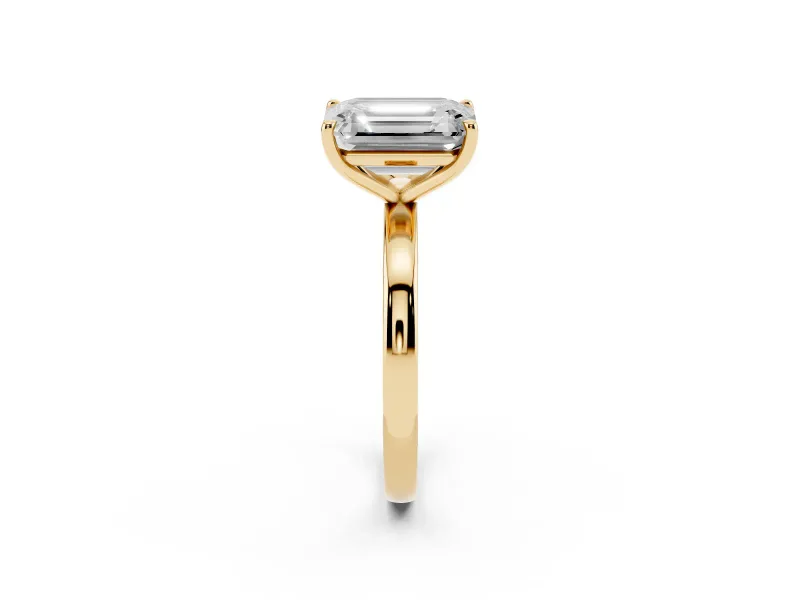 Emerald Cut and Emerald Cut Toi Moi Ring Set in Yellow gold with Prong Setting