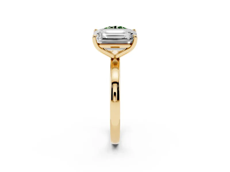 Fancy Green Round Cut and Emerald Cut Toi Moi Ring Set in Yellow gold with Prong Setting