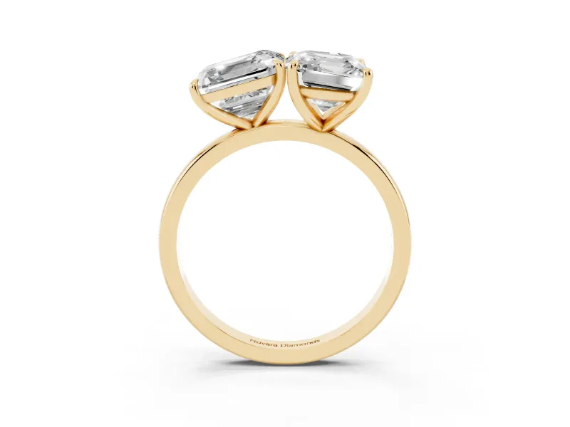 Asscher Cut and Emerald Cut Toi Moi Ring Set in Yellow gold with Prong Setting