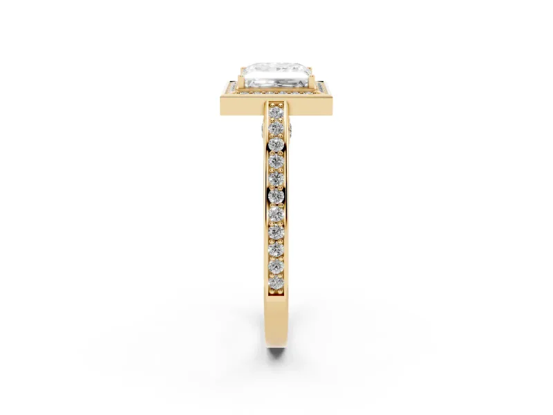 Princess Cut Diamond Halo Pavé Split Shank Ring Set in Yellow gold with Prong Setting