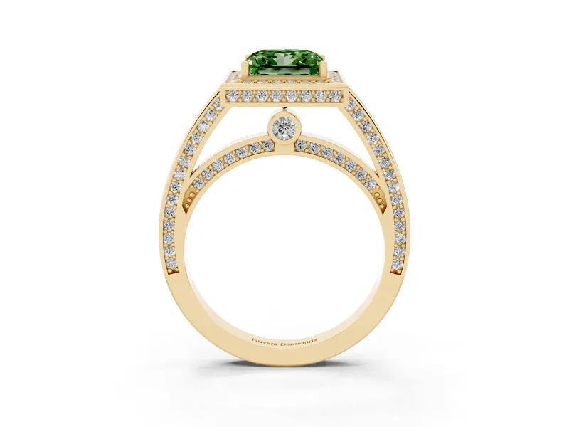 Fancy Green Princess Cut Diamond Halo Pavé Split Shank Ring Set in Yellow gold with Prong Setting