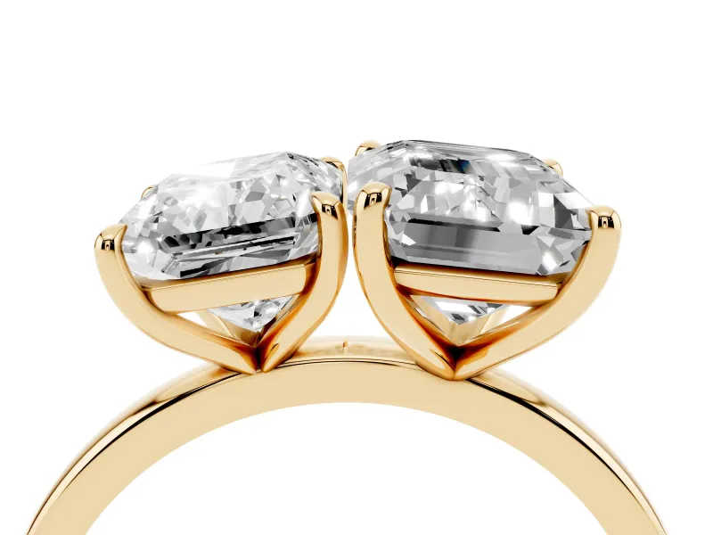 Radiant Cut and Emerald Cut Toi Moi Ring Set in Yellow gold with Prong Setting