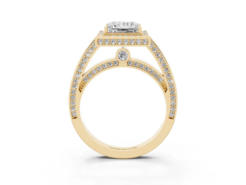 Princess Cut Diamond Halo Pavé Split Shank Ring Set in Yellow gold with Prong Setting