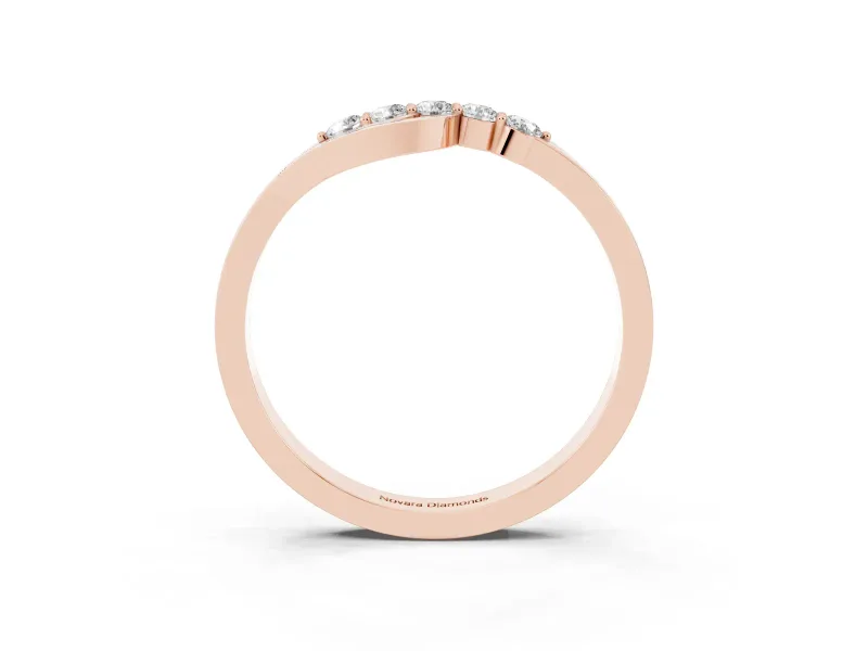 Round Diamond Five-Stone Crossover Band Set in Rose gold with Prong Setting